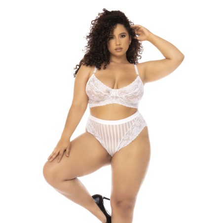 Soutien-gorge en dentelle brodée et culotte haute blanche grande taille.