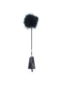 votre grossiste en dropshipping Dreamy Fetish avec cette cravache noire de 49 cm avec embout plumes et embout féssées