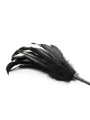 votre grossiste en dropshipping Dreamy Fetish avec cette cravache noire de 48 cm avec un embout fessées et un embout plumes.